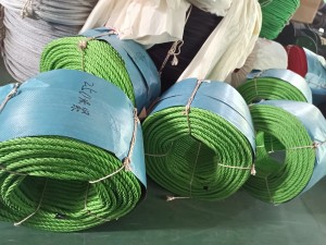 4 strand Polyester combination rope with steel core for playground