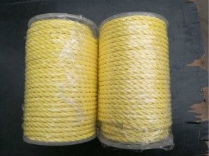 Извртено јаже од полиестер со 3 жици со пакување на макари во жолта боја